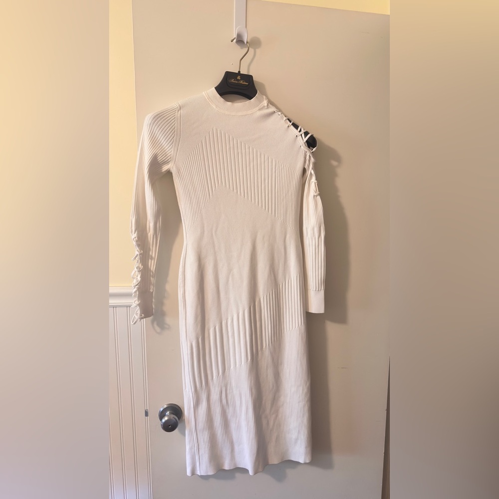 Elegant and very good quality White Ribbed Knit Dress